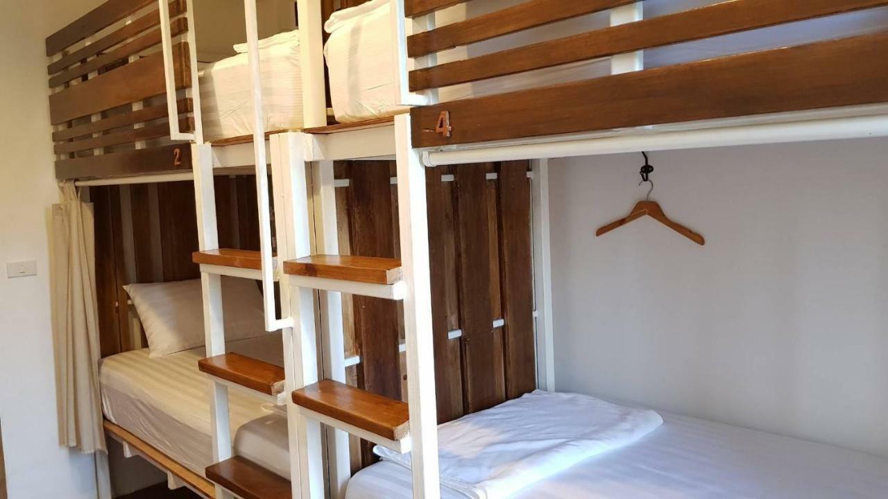 Rest Ari Boutique Hostel Bangkok Exteriör bild
