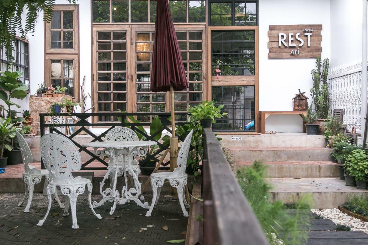 Rest Ari Boutique Hostel Bangkok Exteriör bild